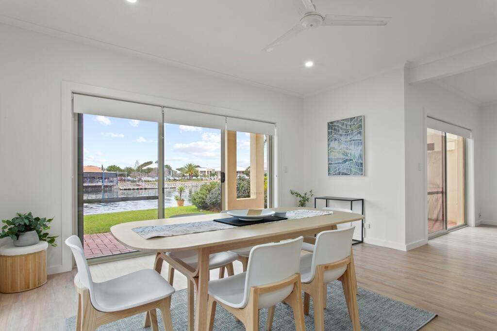 Apartament Waterfront Townhouse - Picturesque Marina Views Port Lincoln Zewnętrze zdjęcie