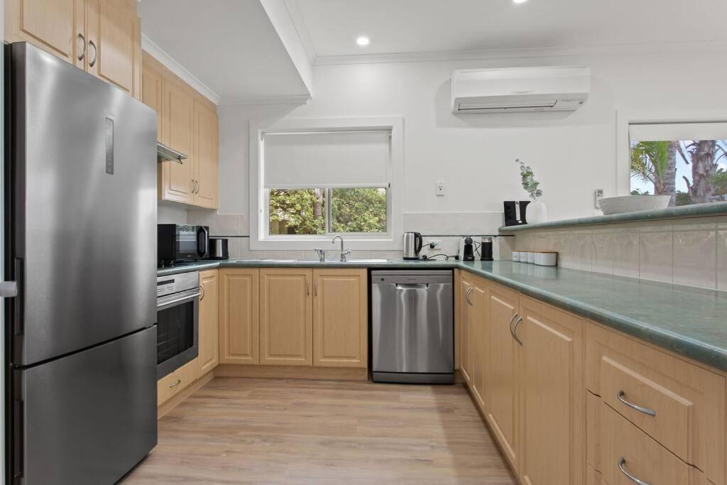 Apartament Waterfront Townhouse - Picturesque Marina Views Port Lincoln Zewnętrze zdjęcie
